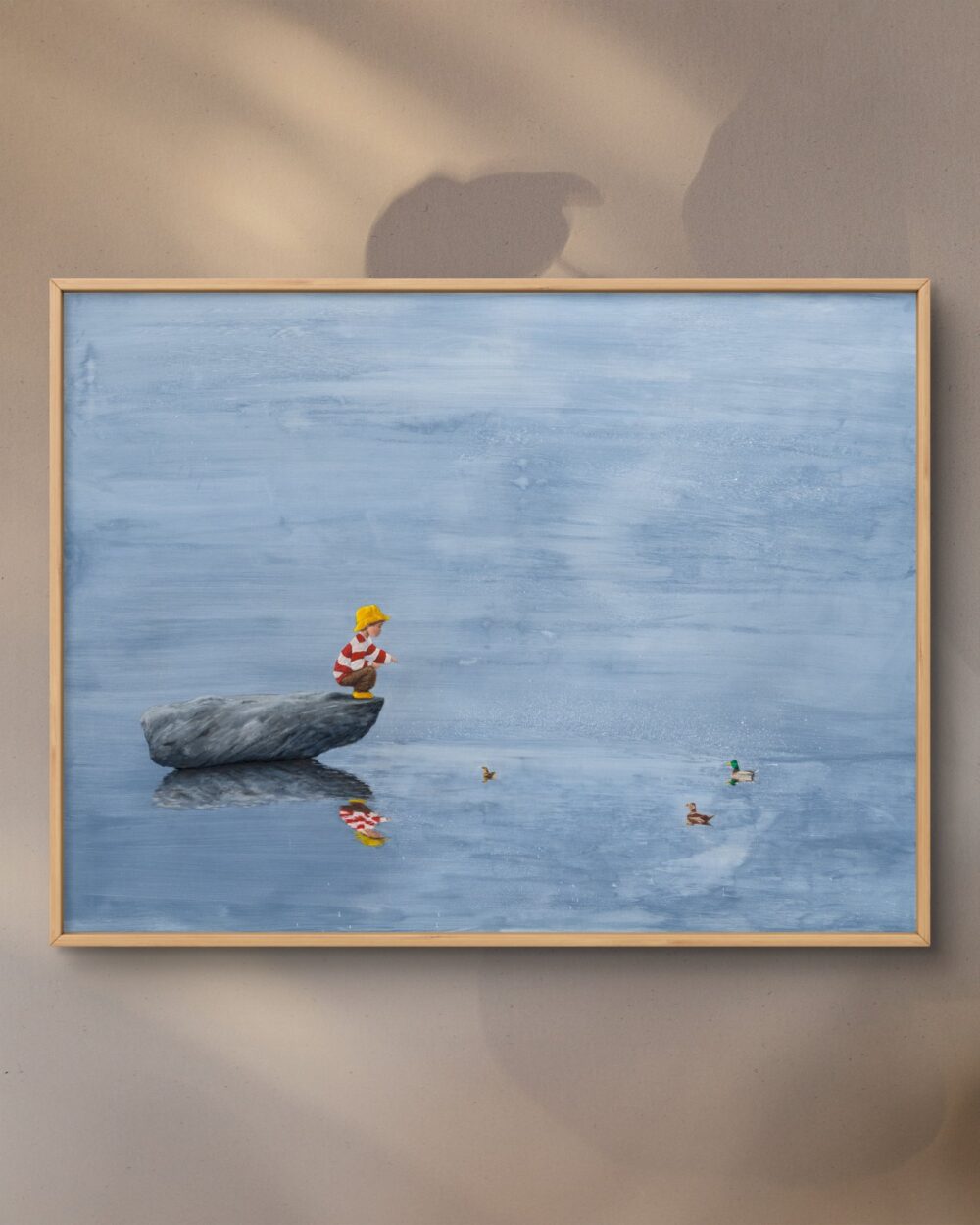 Børn på sten ved vandet med blå, grå og røde nuancer – kunstplakat af Morten Primdahl