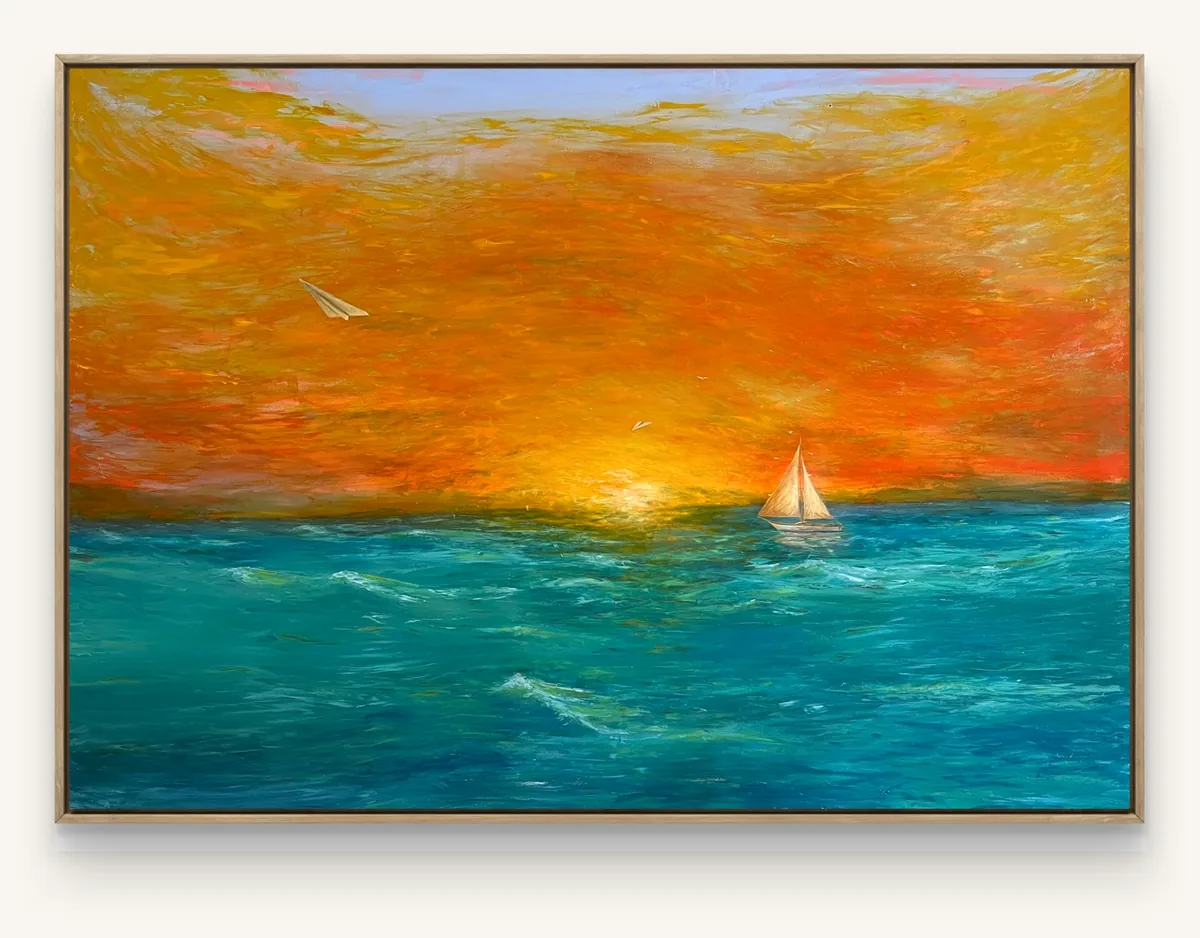 Bestillingsmaleriet Float: orange solnedgang over et turkis hav med en sejlbåd og en papirflyver